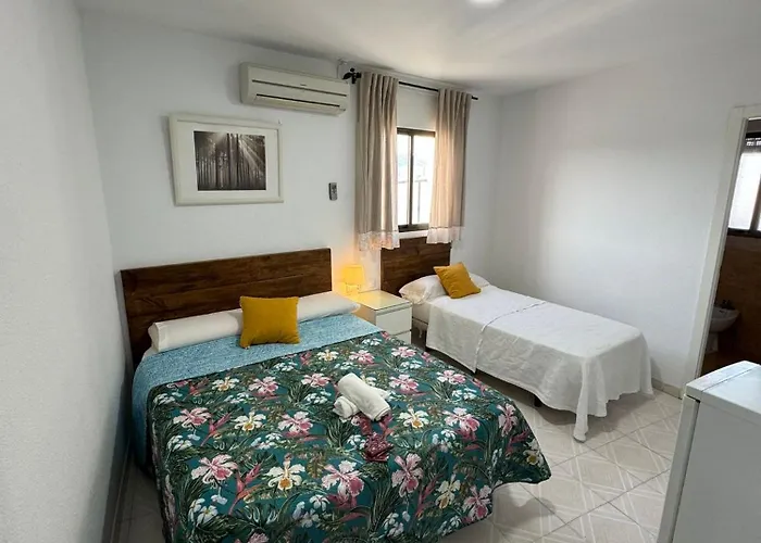 Hostal Avenida Conil De La Frontera